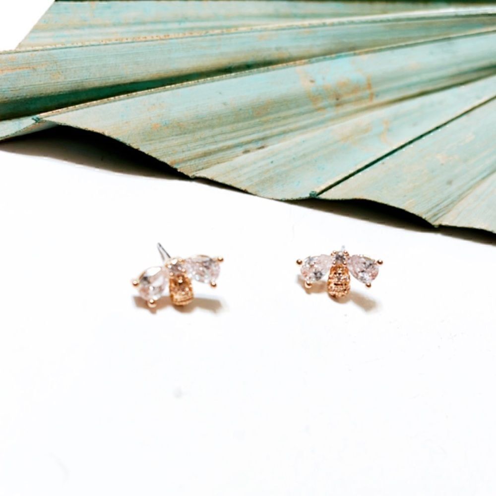 Bees stud earrings  #998